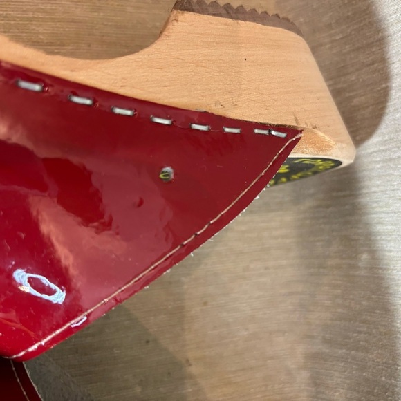 TORPATOFFELN Sz 39 Patent  Leather Wooden Soles Straps Removed Leather Clogs - Picture 10 of 13